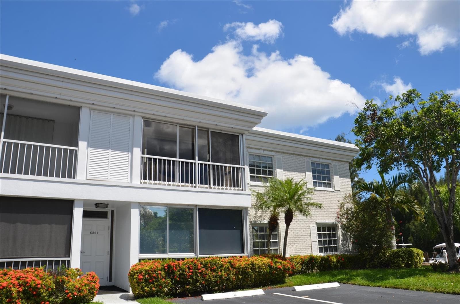 6201 Bay Club Drive #4 3