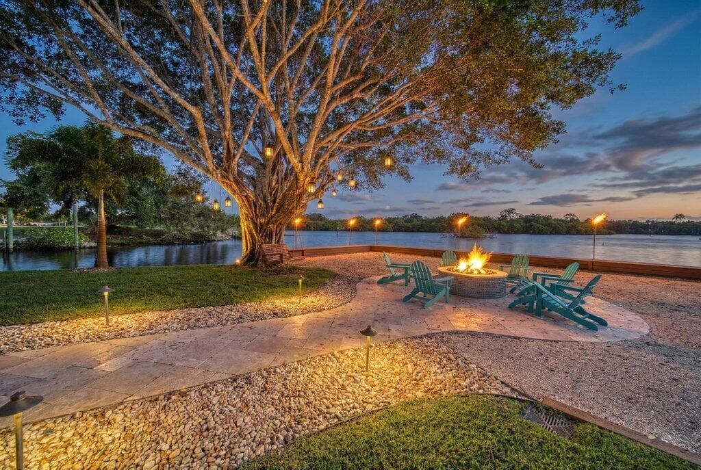 659 SW Bittern Street 5