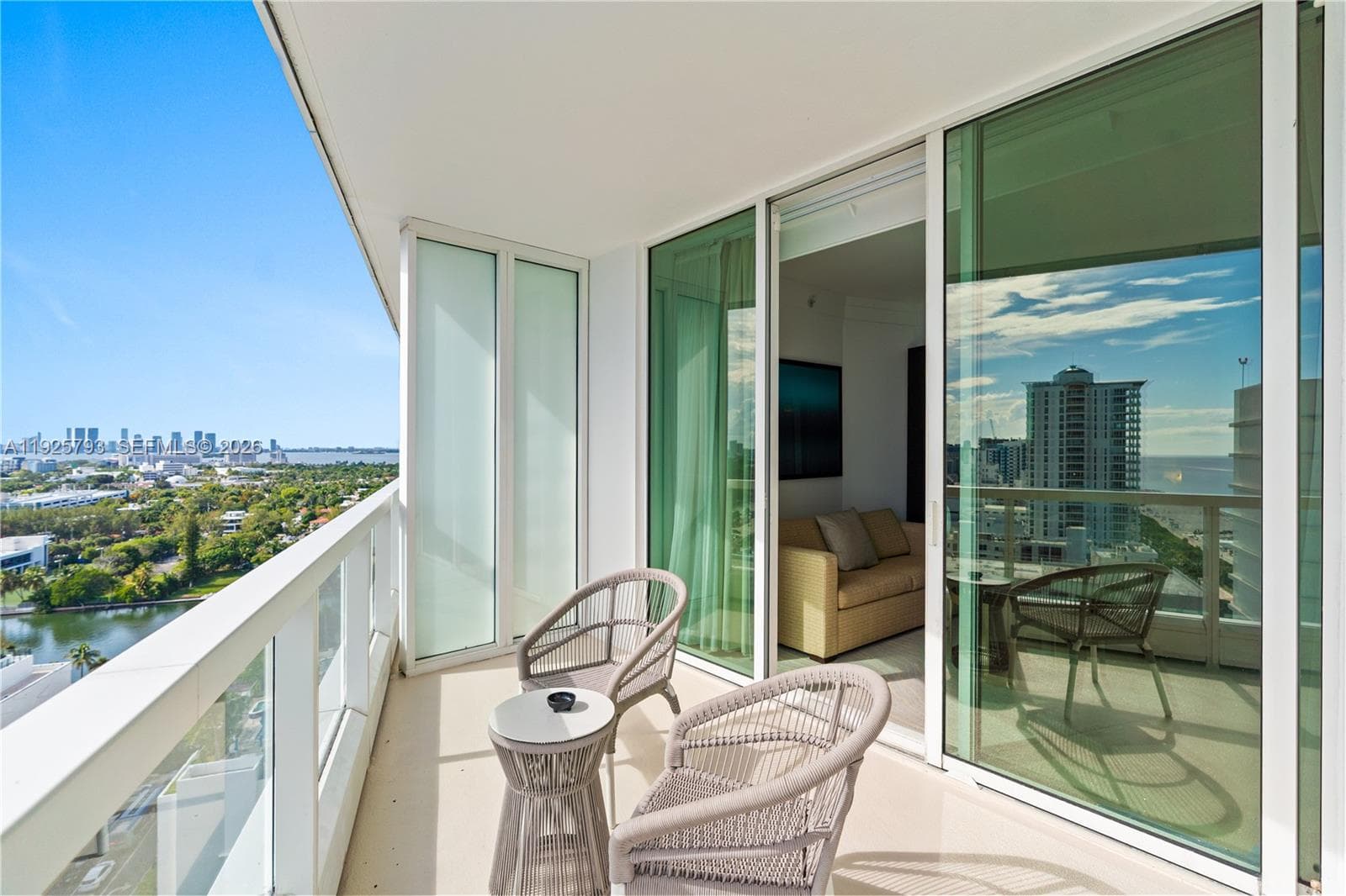 4391 Collins Ave 1814 photo 7