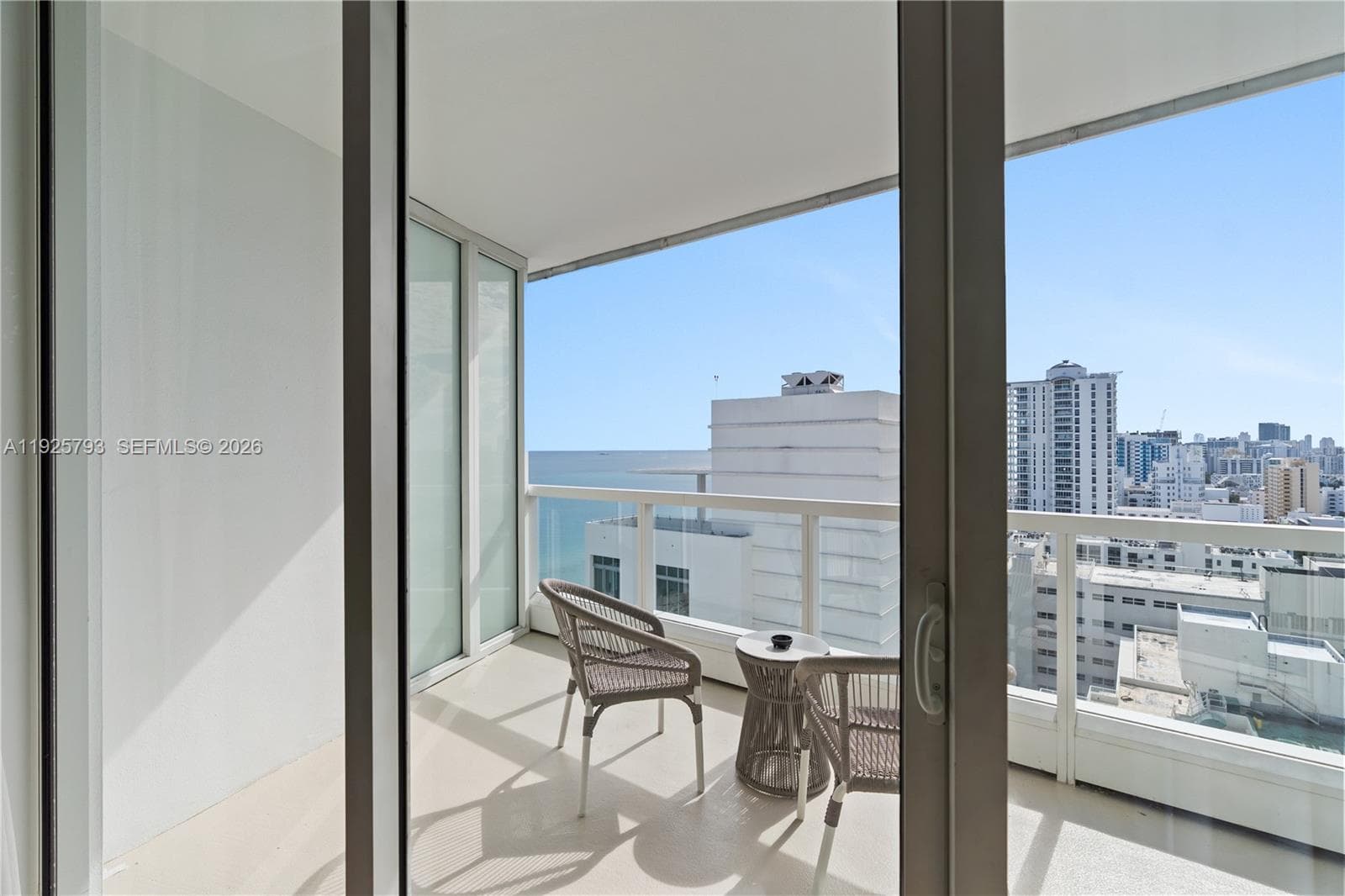 4391 Collins Ave 1814 photo 10