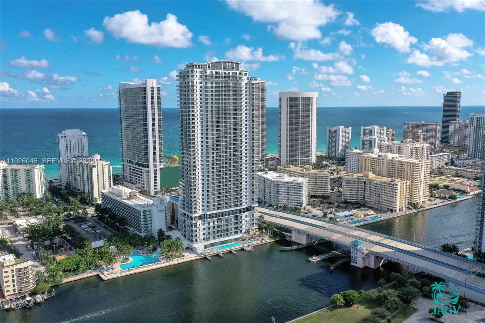 4010 Ocean Dr 3