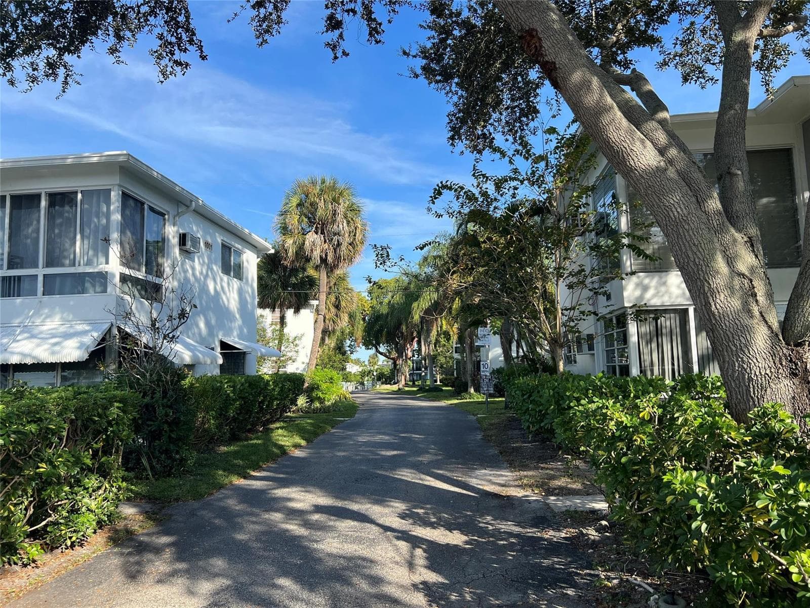 1015 SE 15th Street #6d 1