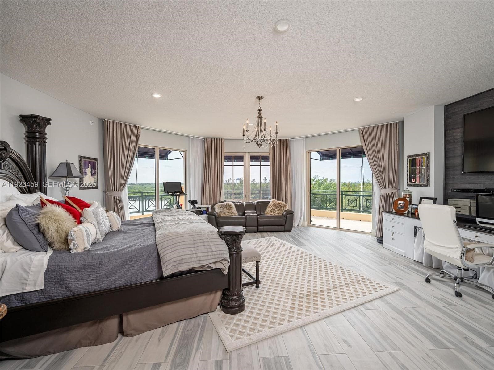 3415 Ocean Drive 605 photo 15