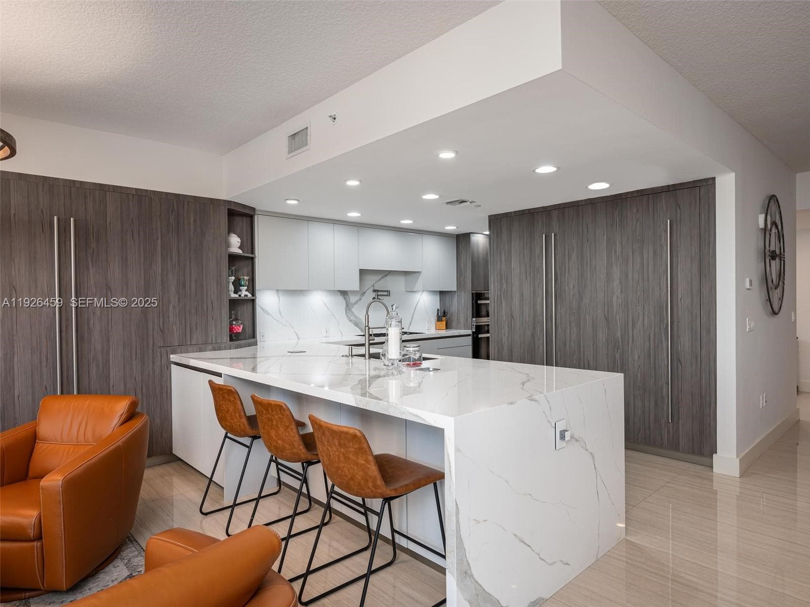 3415 Ocean Drive 605 photo 11