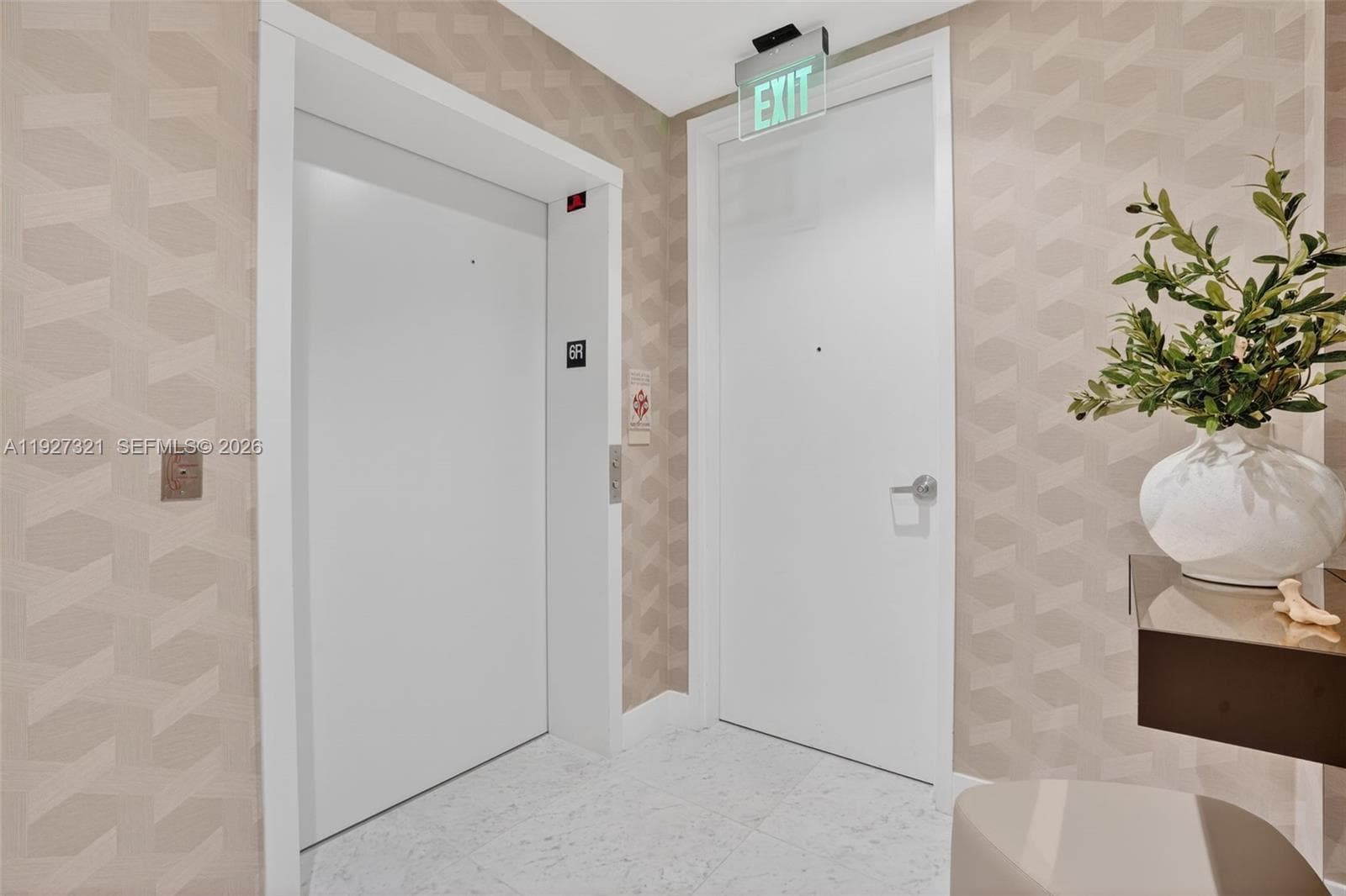 5775 Collins Ave 605 photo 10