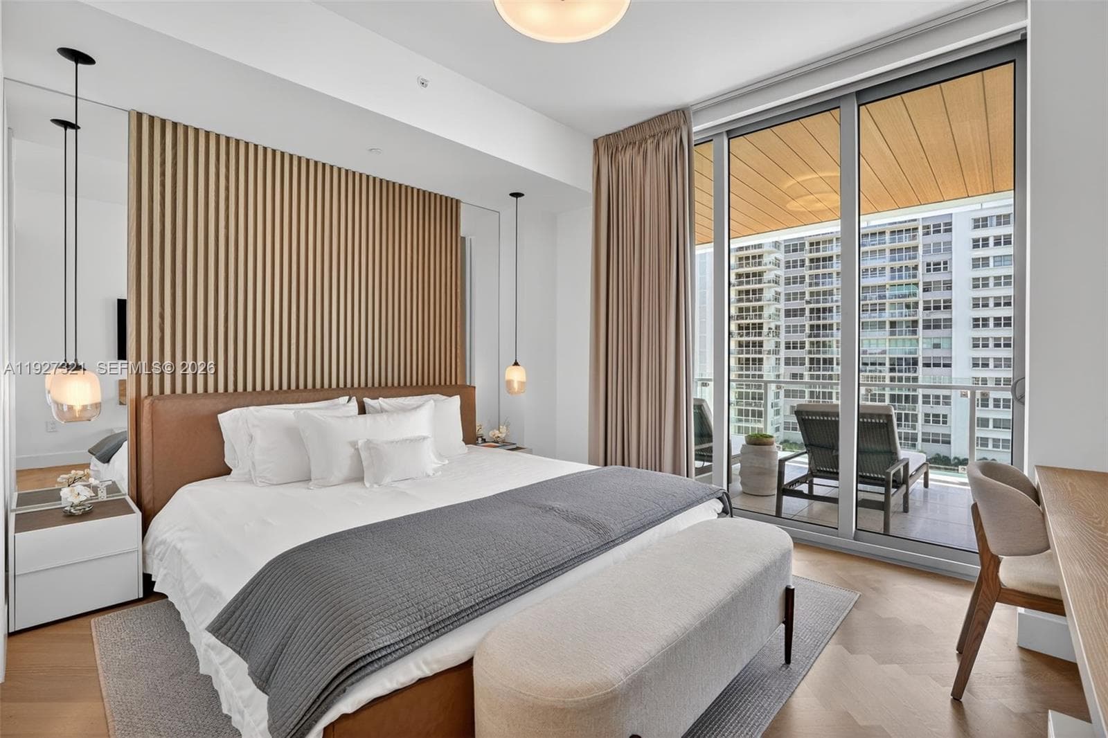 5775 Collins Ave 605 photo 18