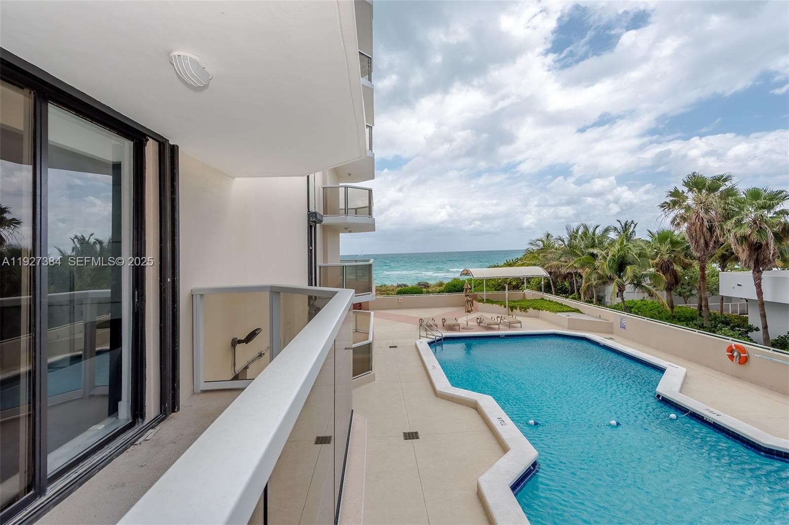 6423 Collins Ave 304 photo 13