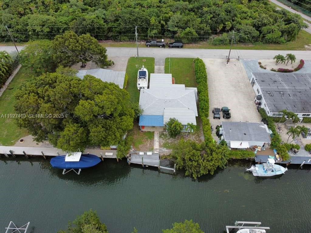 1403 Grouper Dr 3