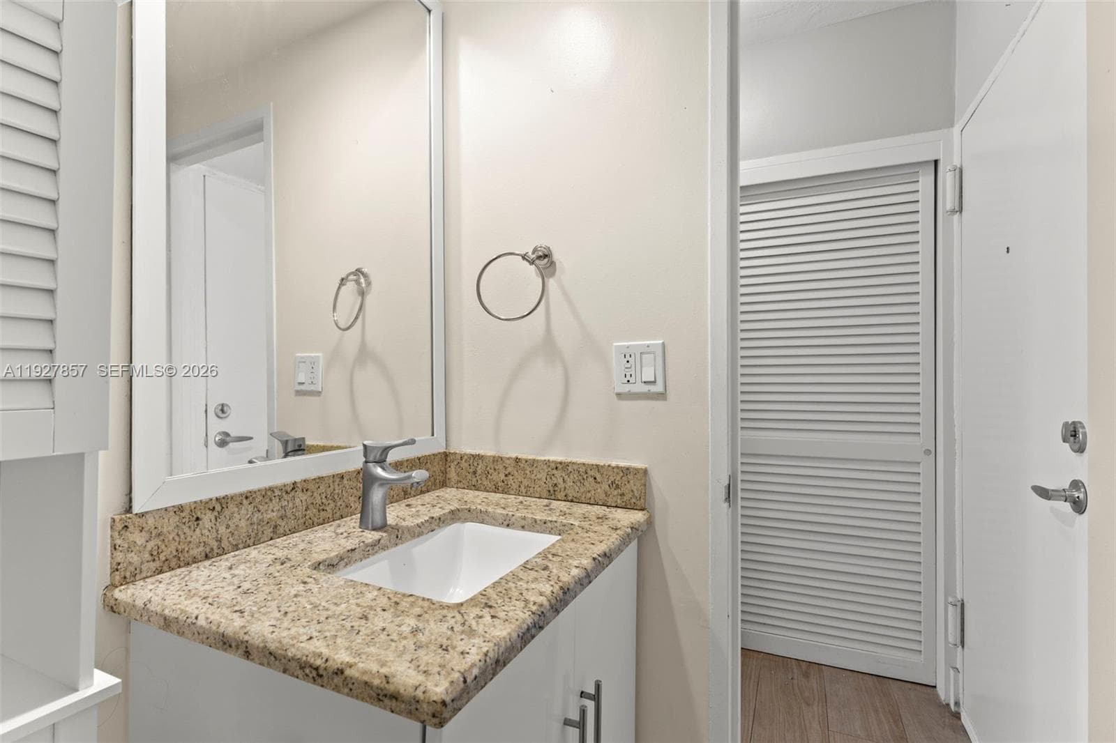 3001 Ocean Dr 1145 photo 11
