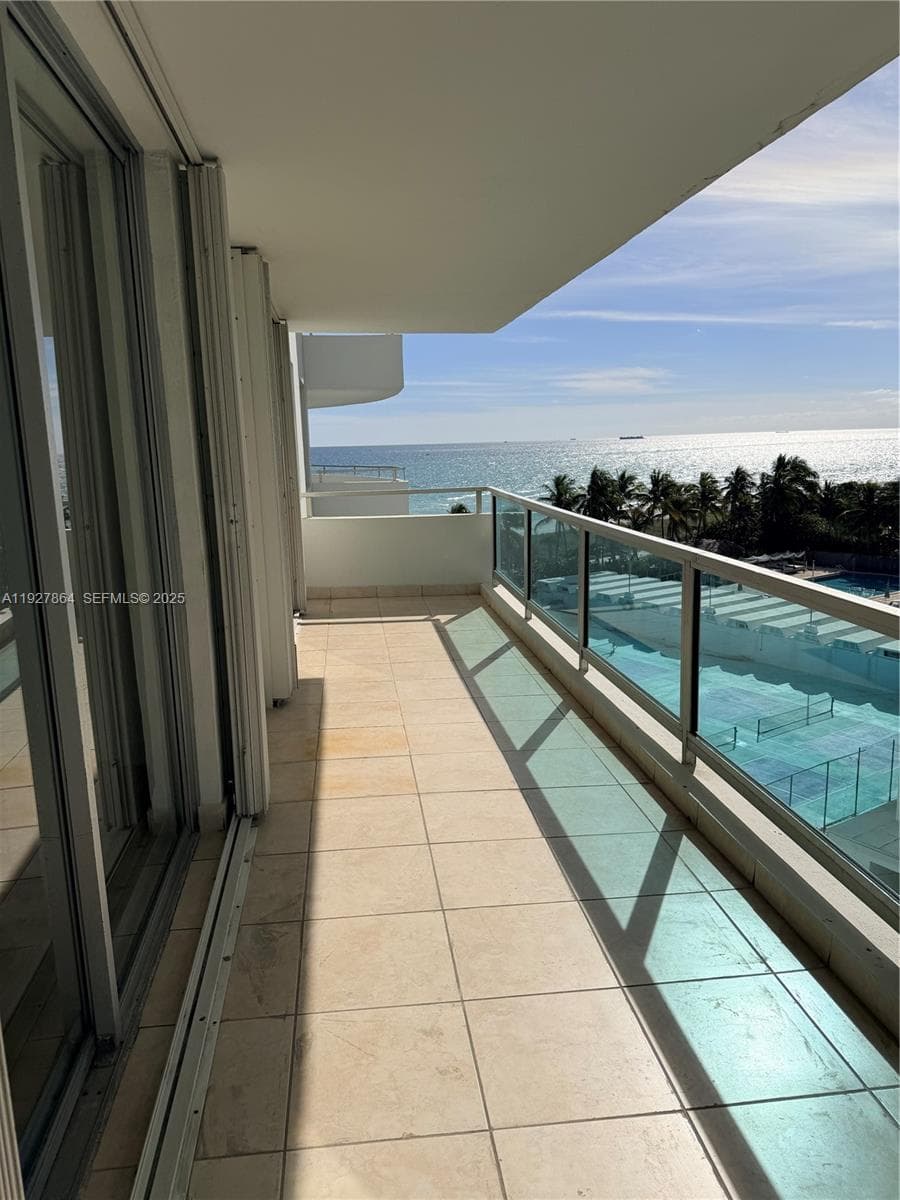 5151 Collins Ave 730 + DEN photo 17