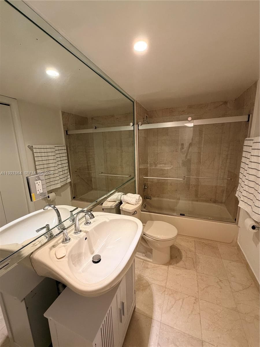 5151 Collins Ave 730 + DEN photo 14
