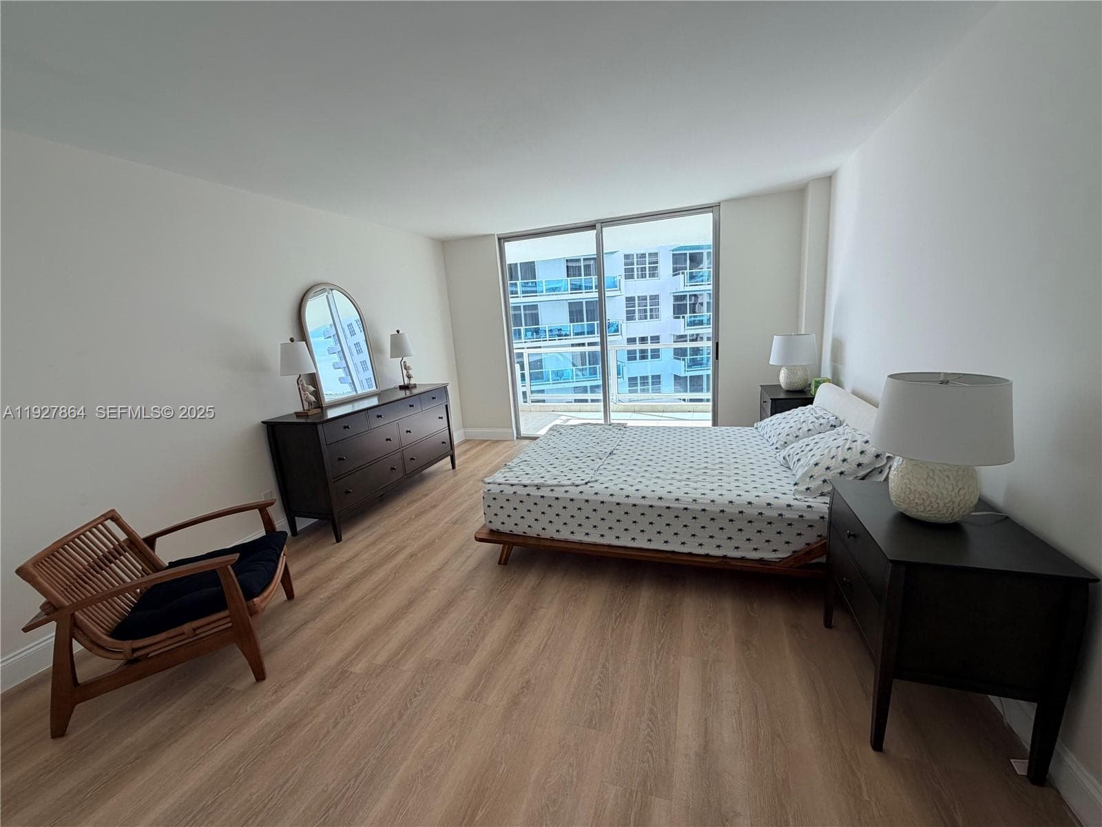 5151 Collins Ave 730 + DEN photo 15