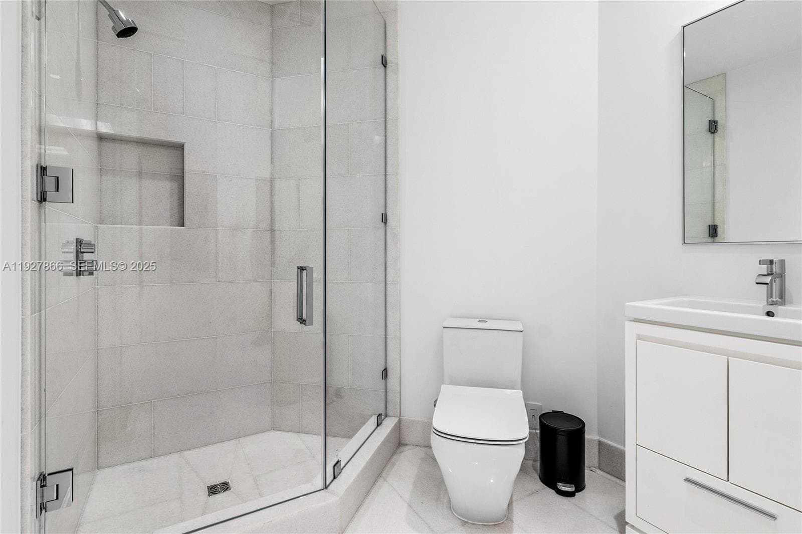 17975 Collins Ave N-3502 photo 24