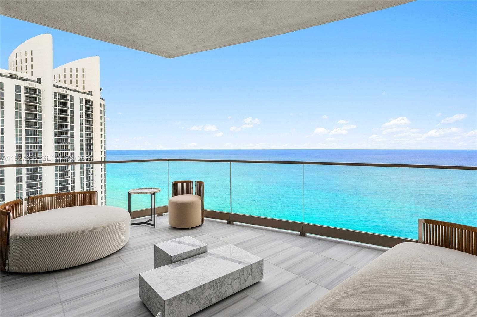 17975 Collins Ave 4