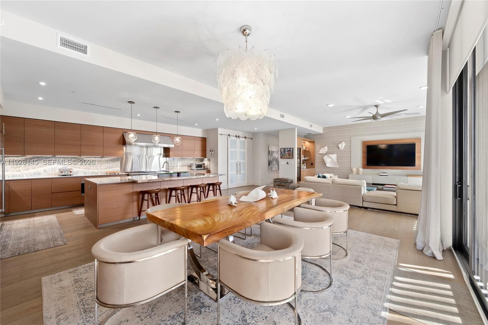 3581 Glencoe St 2