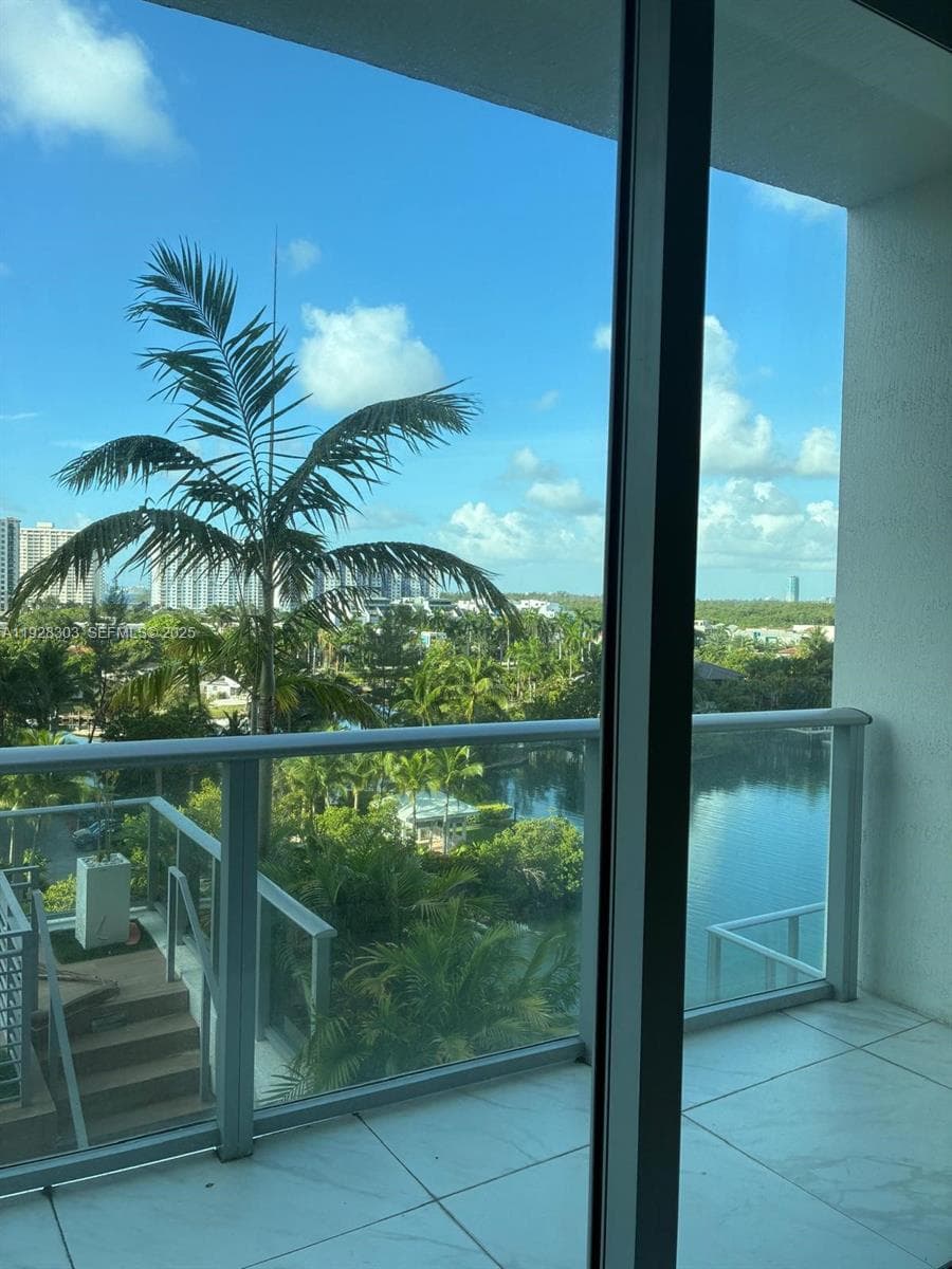 300 Sunny Isles Blvd 2