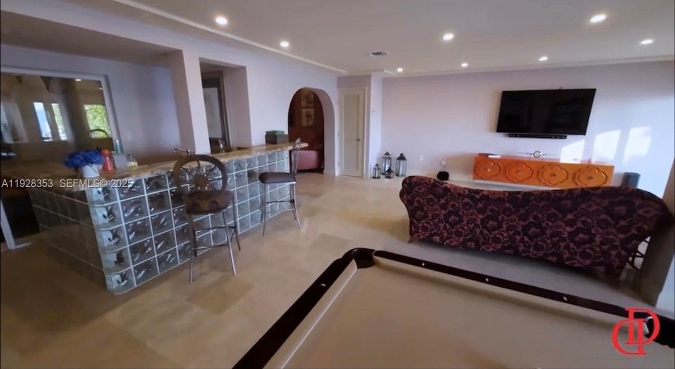 1500 Treasure Dr photo 8