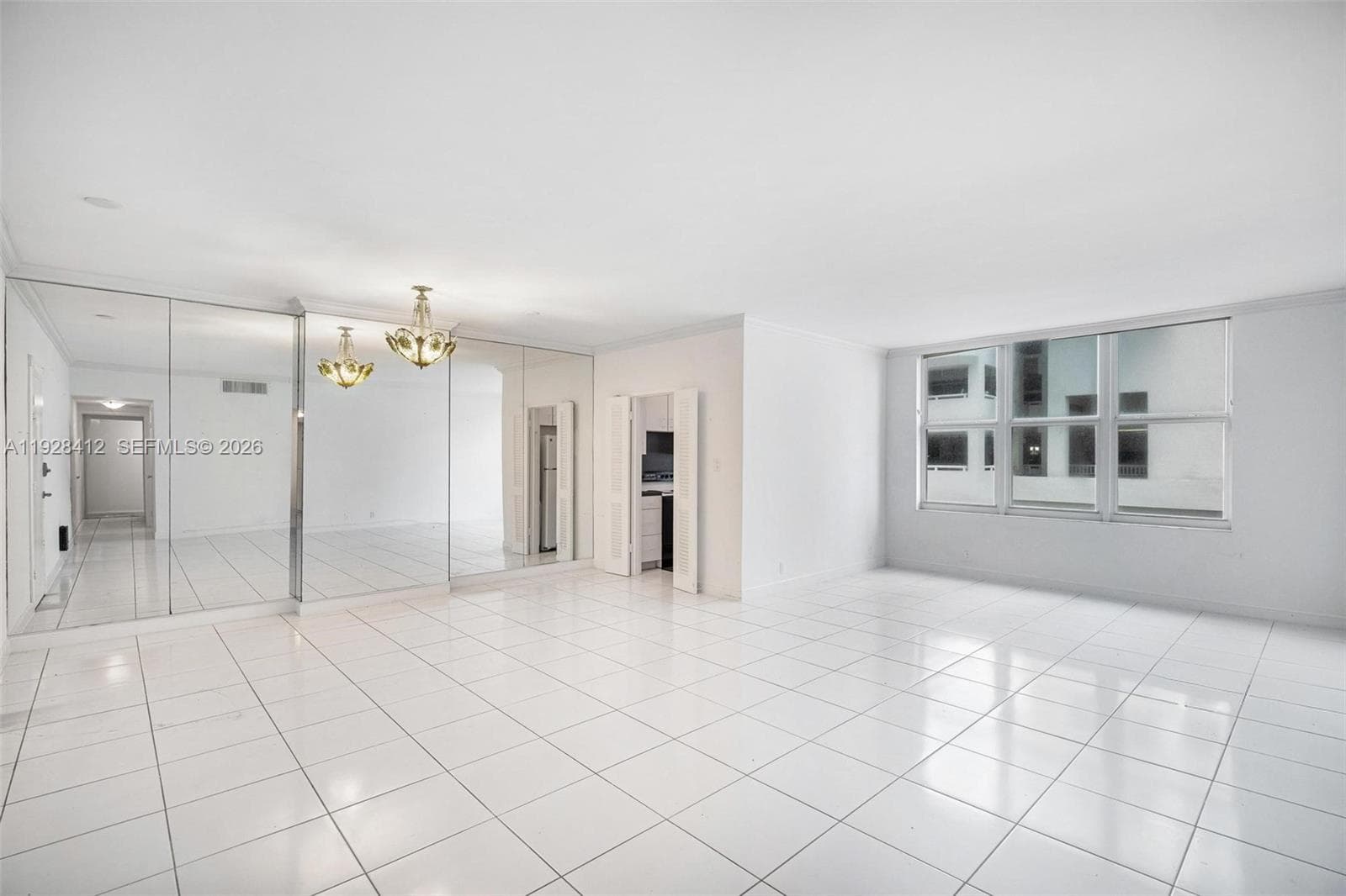 4747 Collins Ave 207 photo 1
