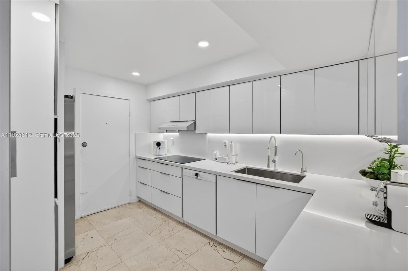 9250 W Bay Harbor Dr 5D photo 22