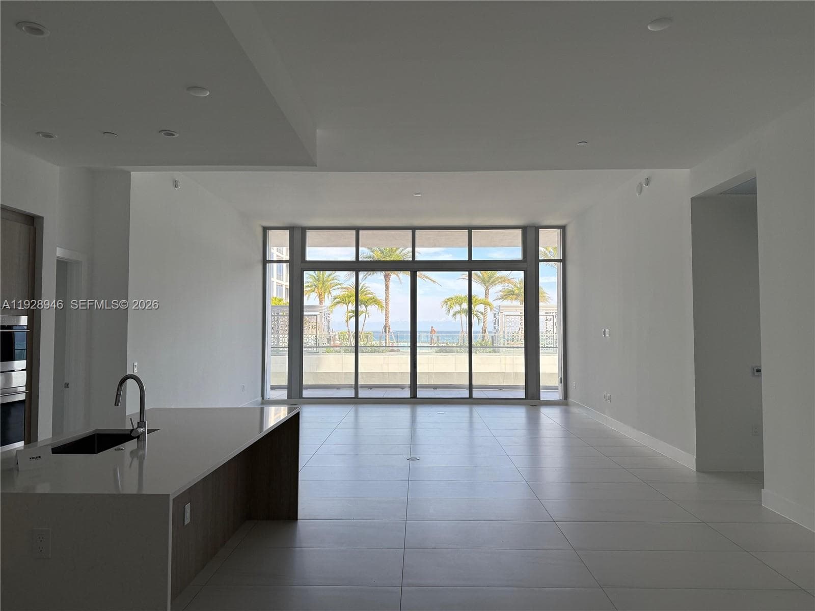 153 Seabreeze Blvd 3
