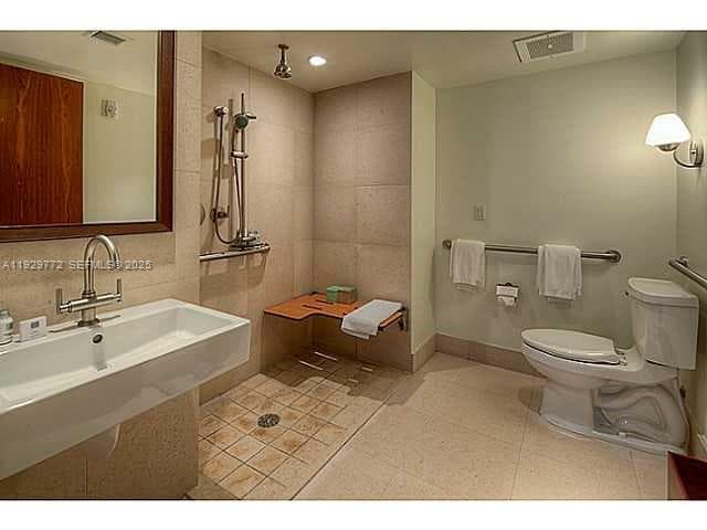 6801 Collins Ave 309 photo 18