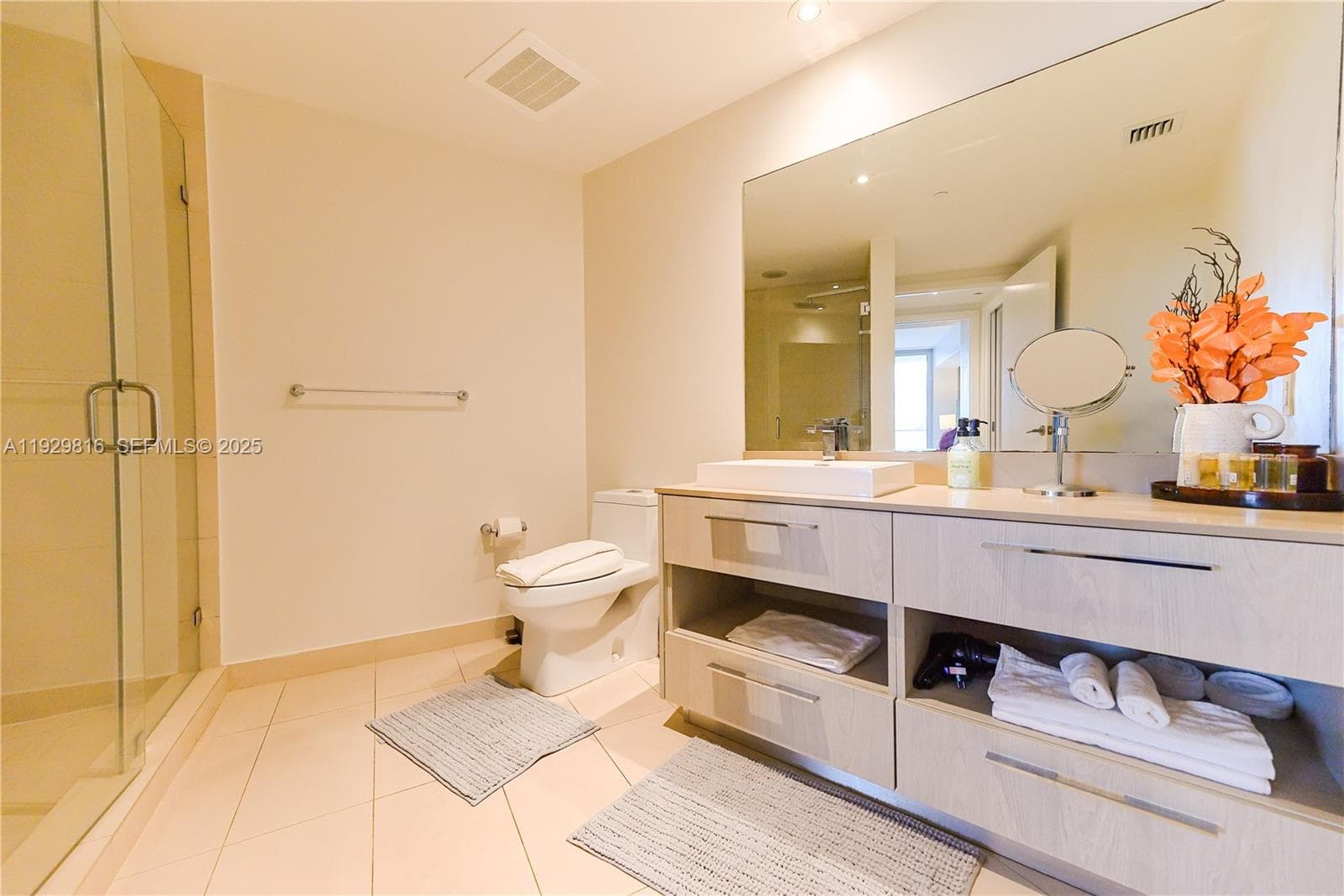 4111 Ocean Dr 1710 photo 22
