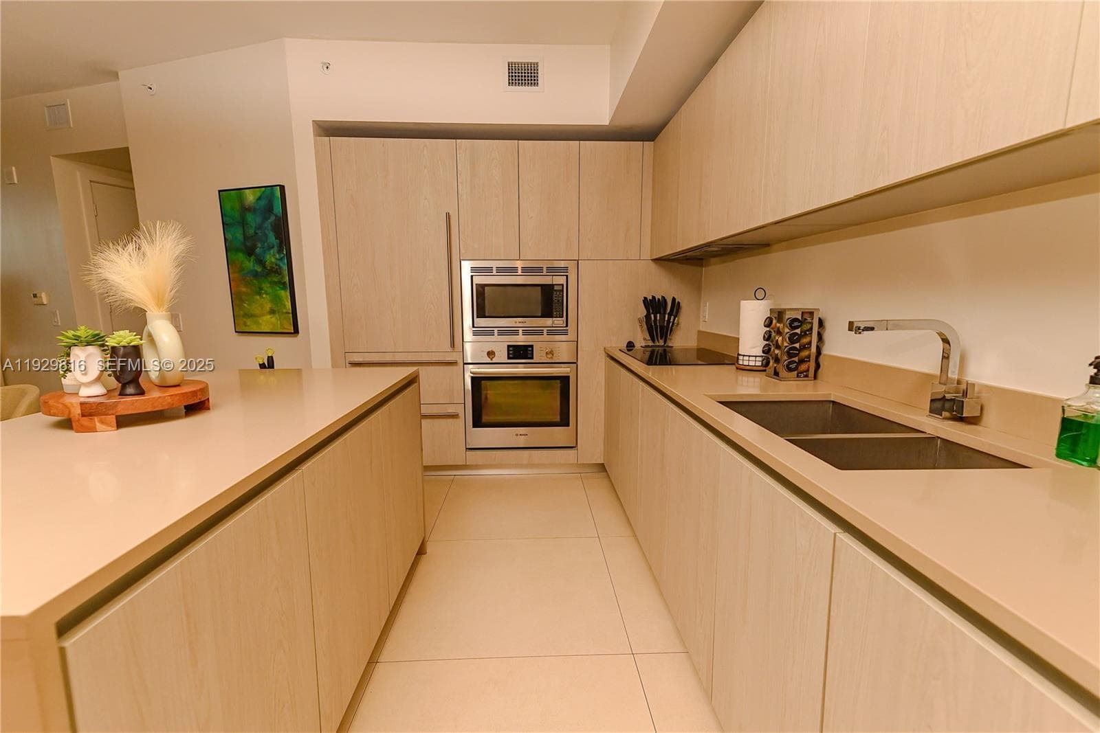 4111 Ocean Dr 1710 photo 10