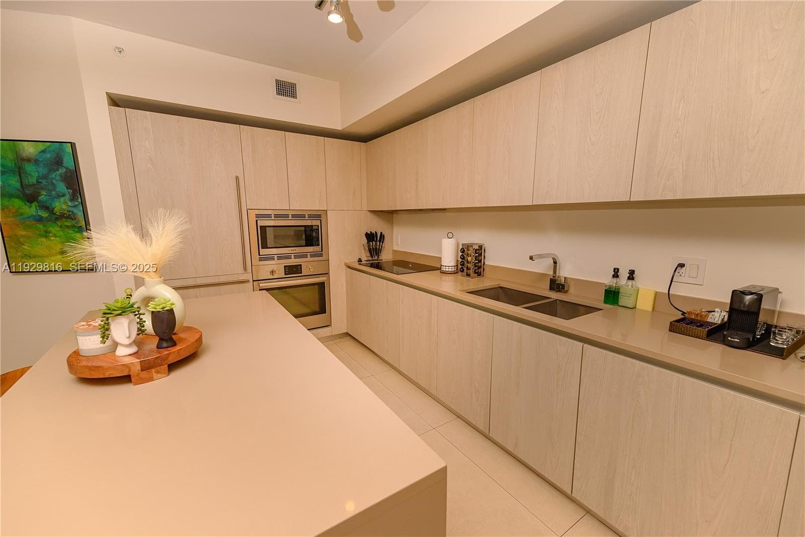 4111 Ocean Dr 1710 photo 11