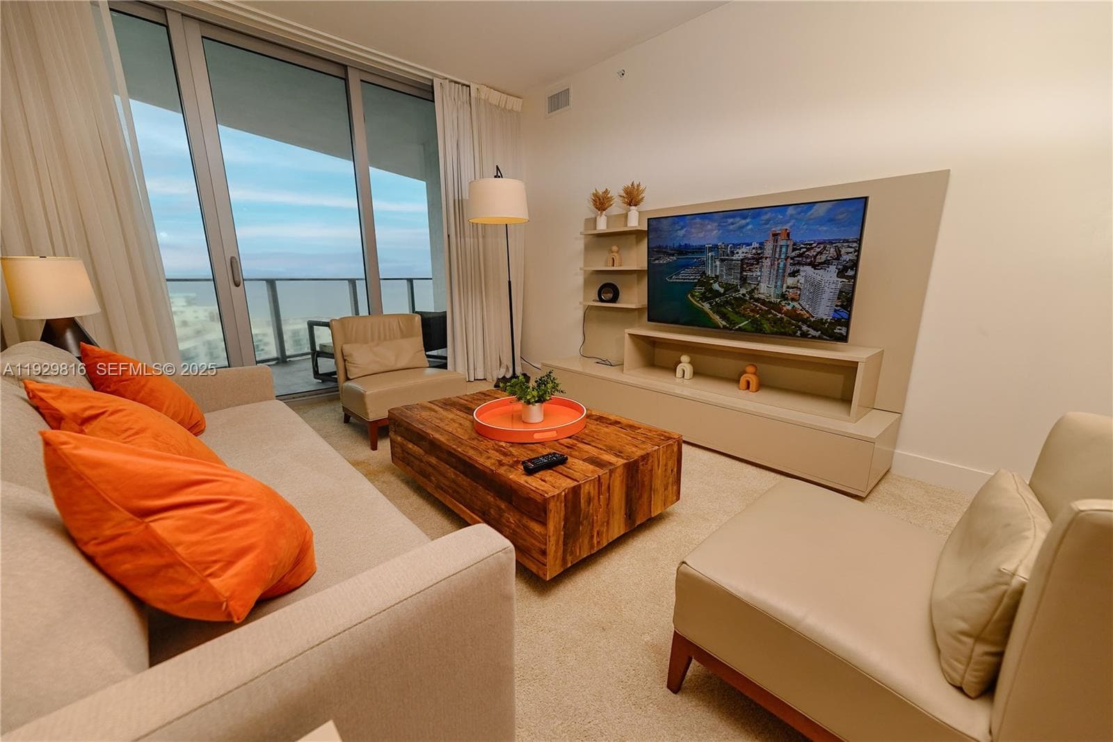 4111 Ocean Dr 4