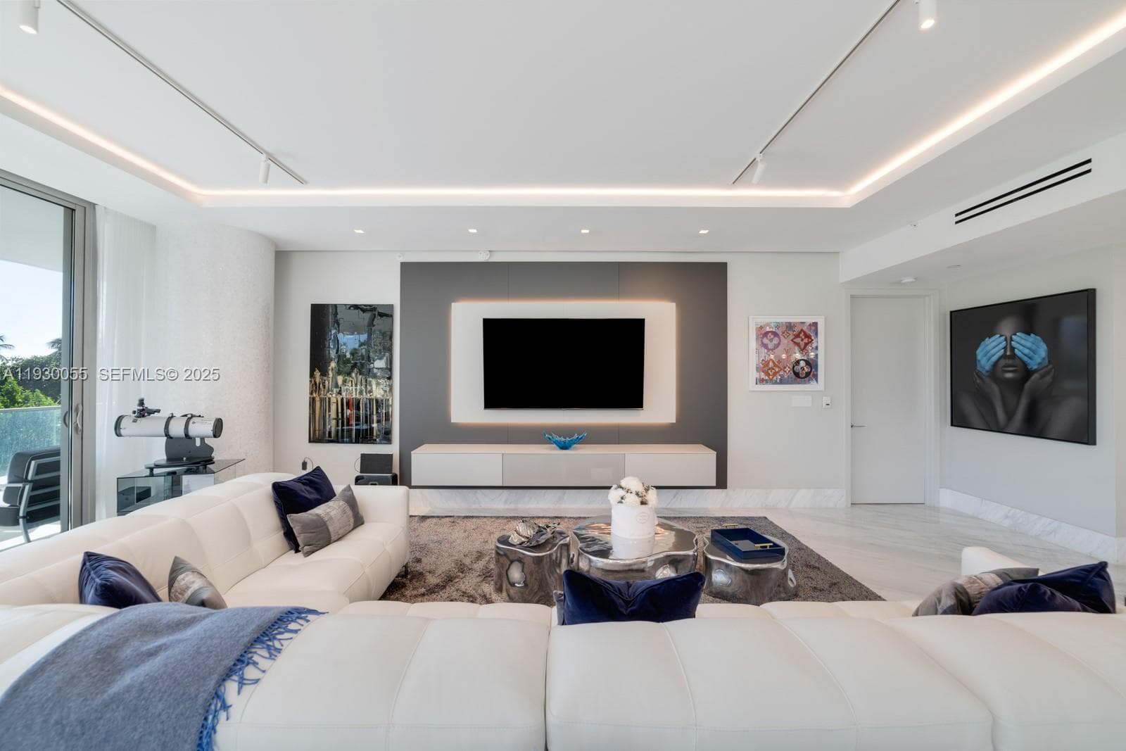10203 Collins Ave 5