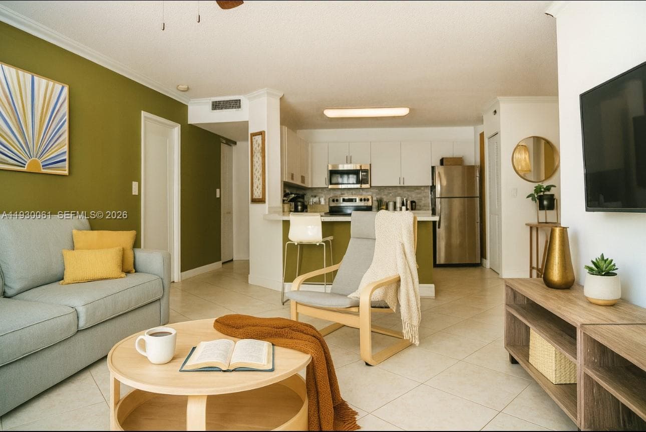 19801 E Country Club Dr 4604 photo 5