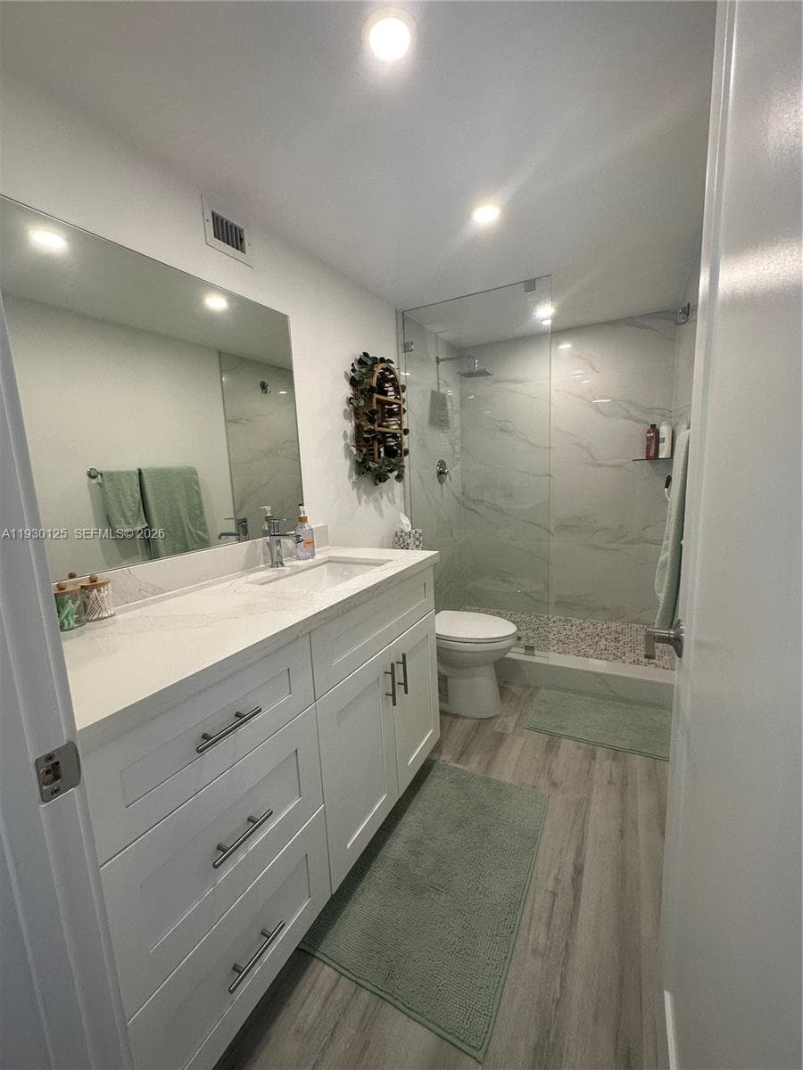 3800 Ocean Dr 1812 photo 10