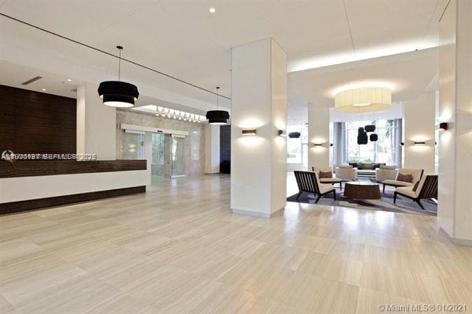 100 Bayview Dr 309 photo 5