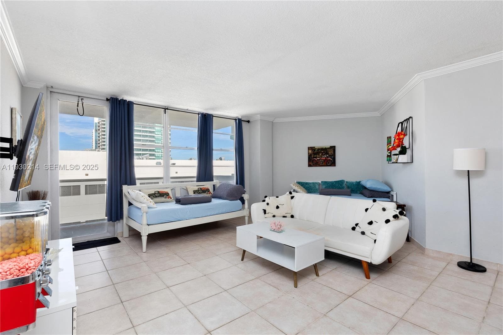 3725 S Ocean Dr 1421 photo 11