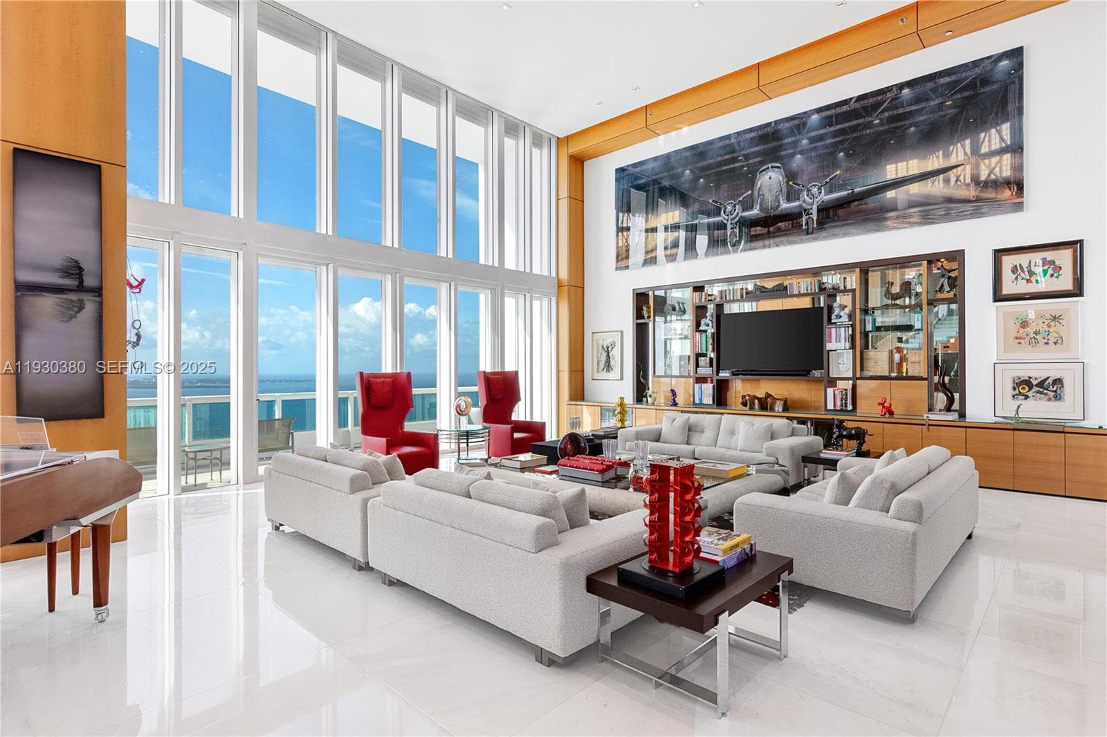1643 Brickell Ave 4
