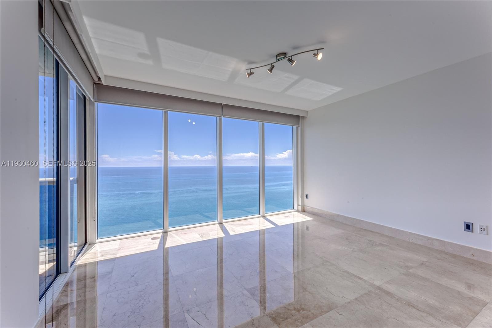 1830 OCEAN DR 4601 photo 23