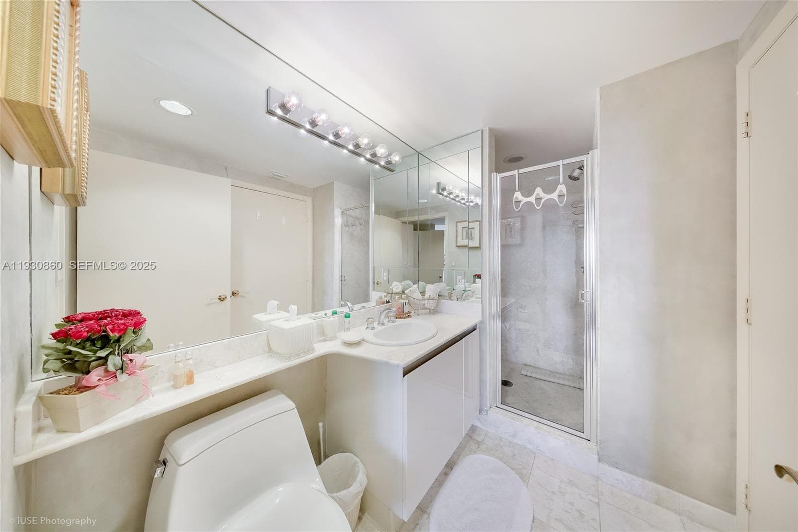 2600 Island Blvd 703 photo 18