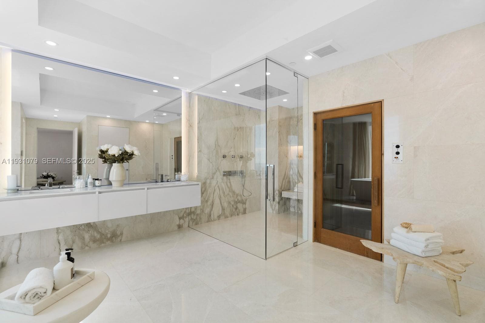 17875 Collins Ave PH5002 photo 10