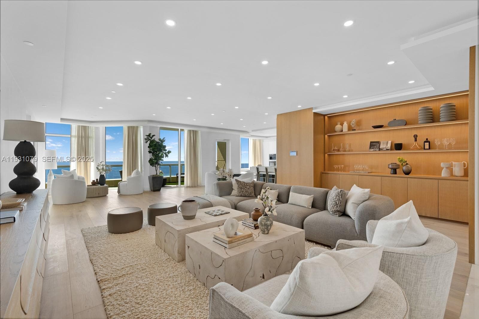 17875 Collins Ave 4