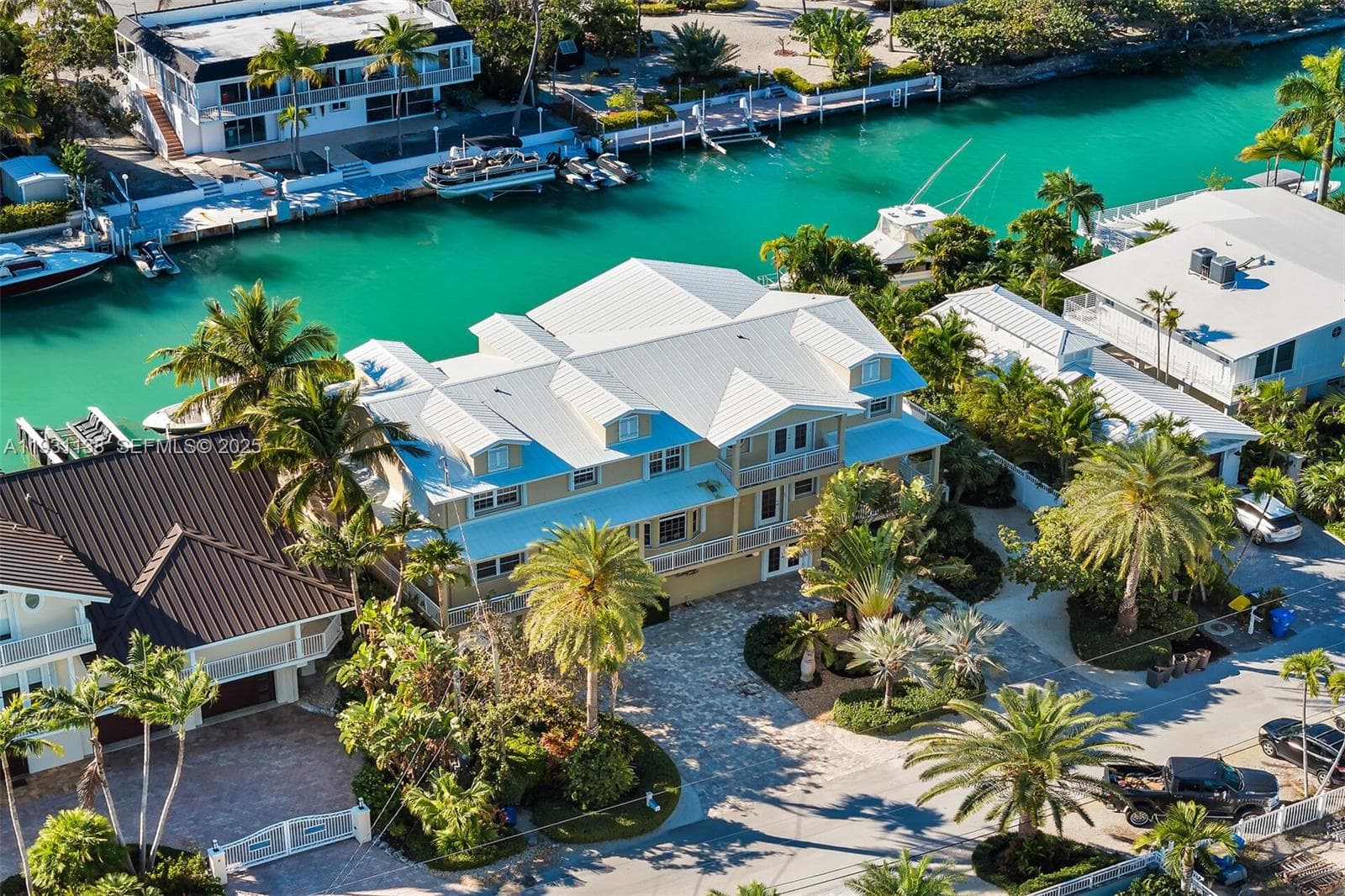153 Stromboli Dr 5