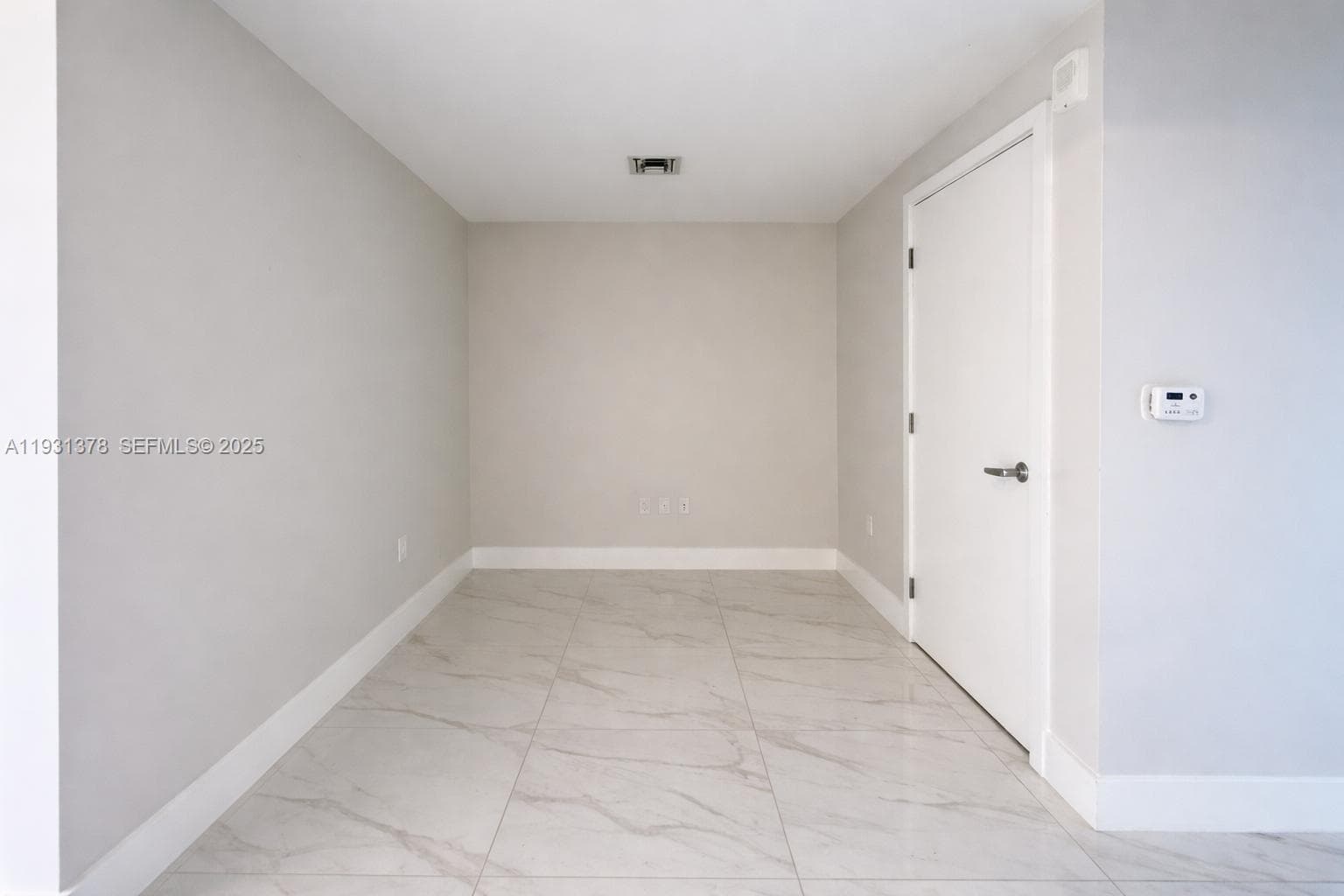 16385 Biscayne Blvd 1102 photo 16