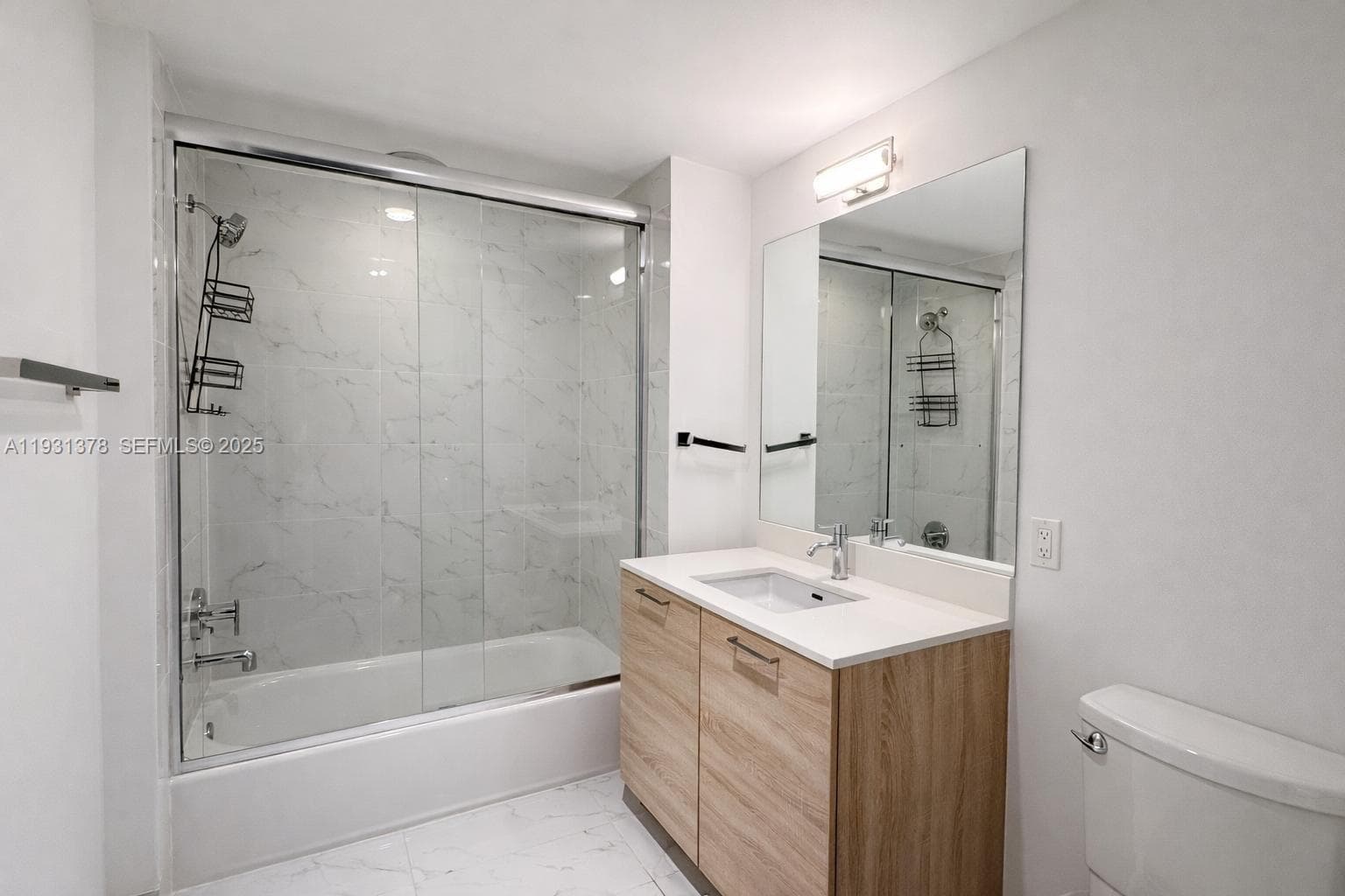 16385 Biscayne Blvd 1102 photo 19