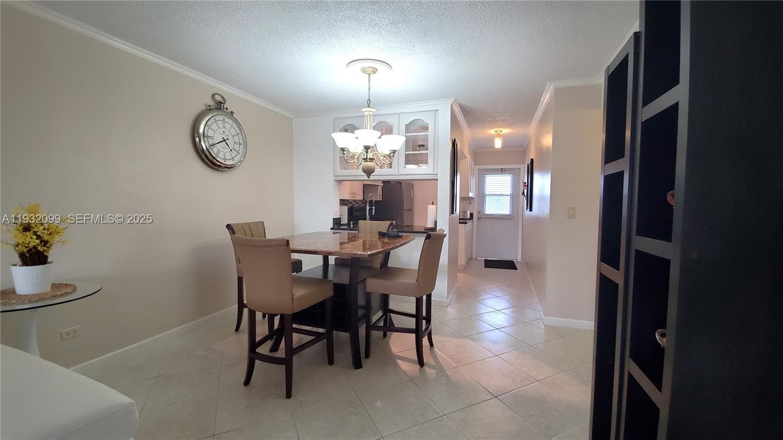 470 Paradise Isle Blvd 309 photo 1