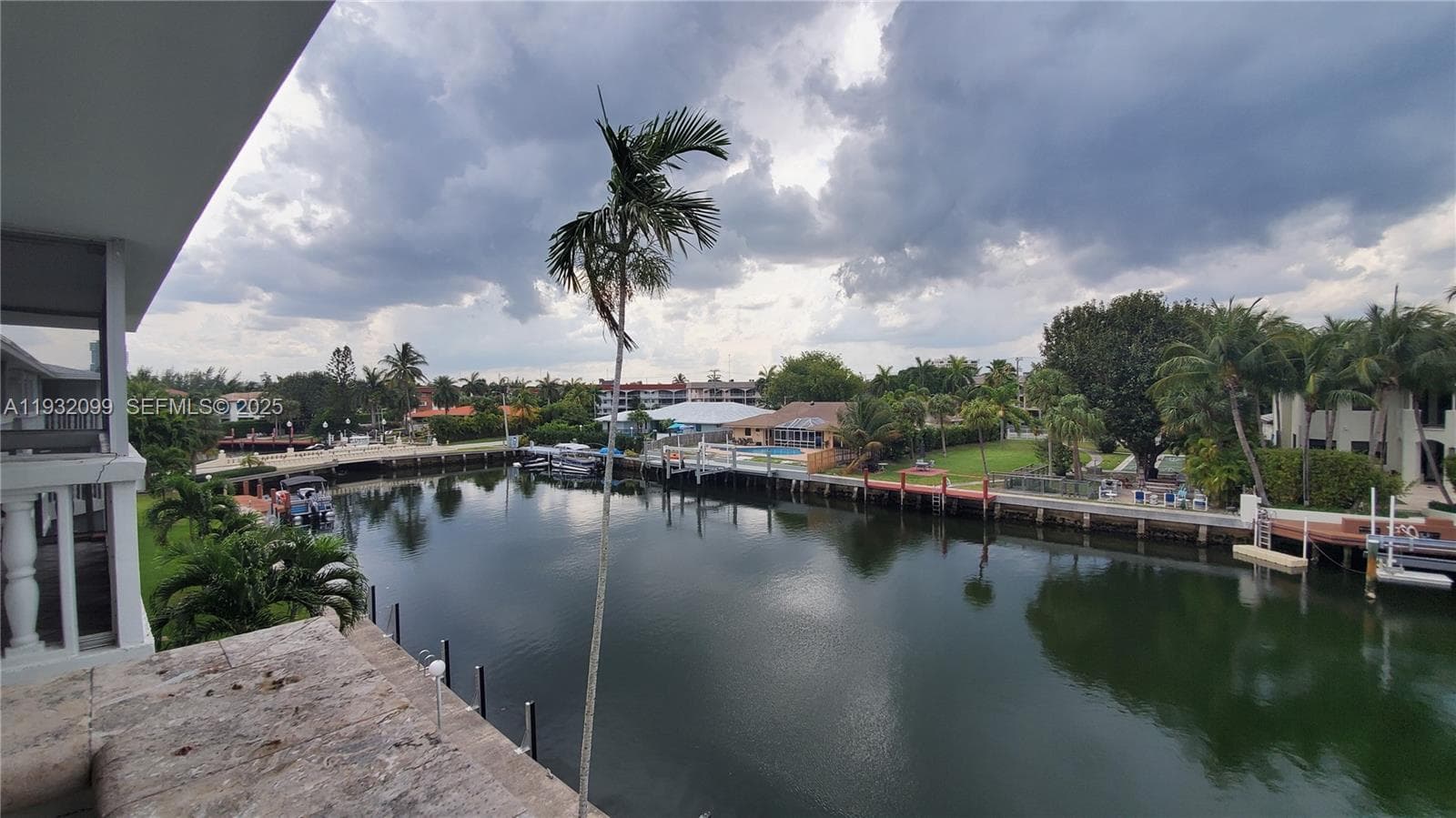 470 Paradise Isle Blvd 309 photo 15