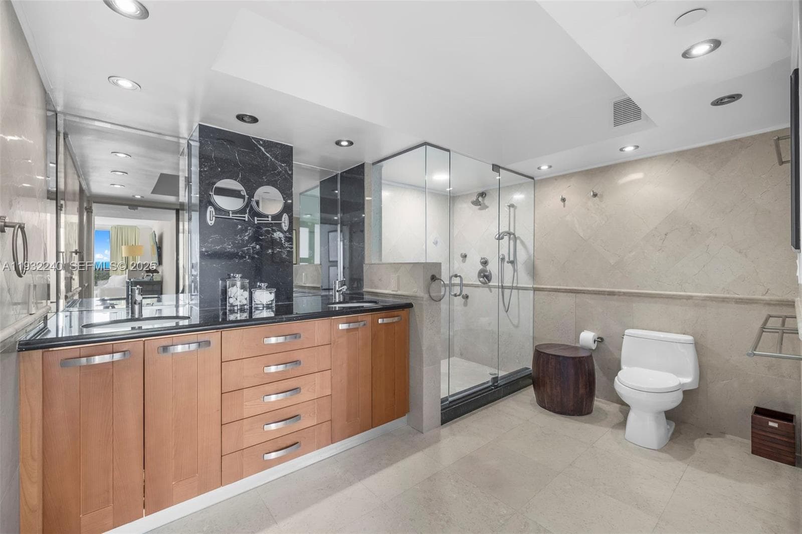881 Ocean Dr 20A photo 18