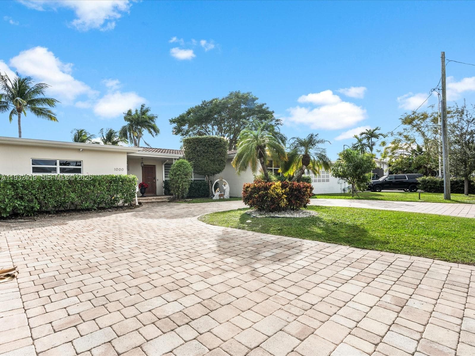 1000 Shore Dr photo 6