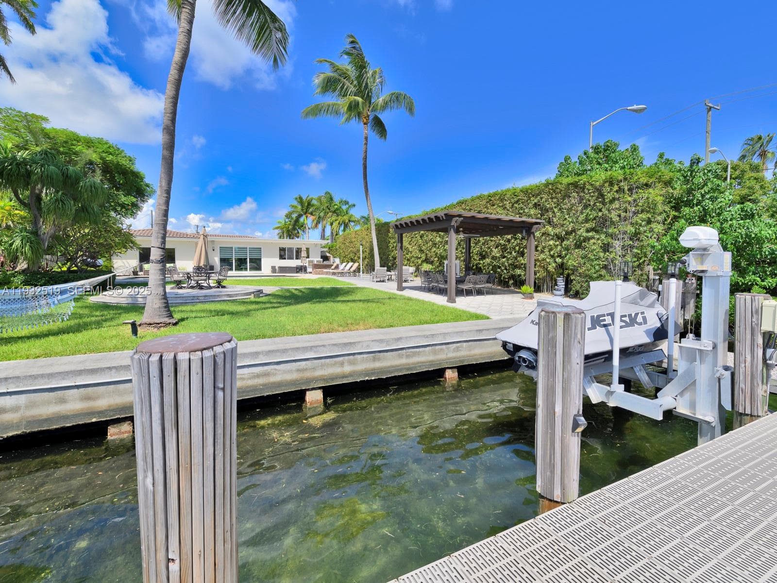 1000 Shore Dr photo 15