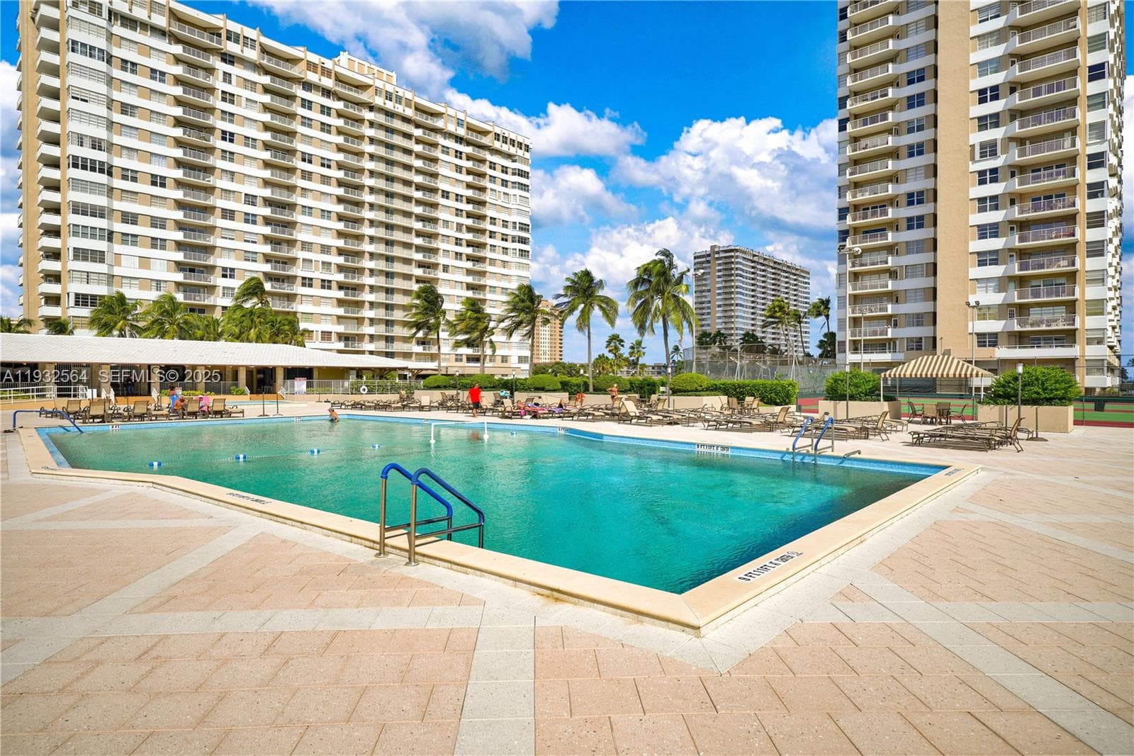 1985 Ocean Dr 17F photo 23