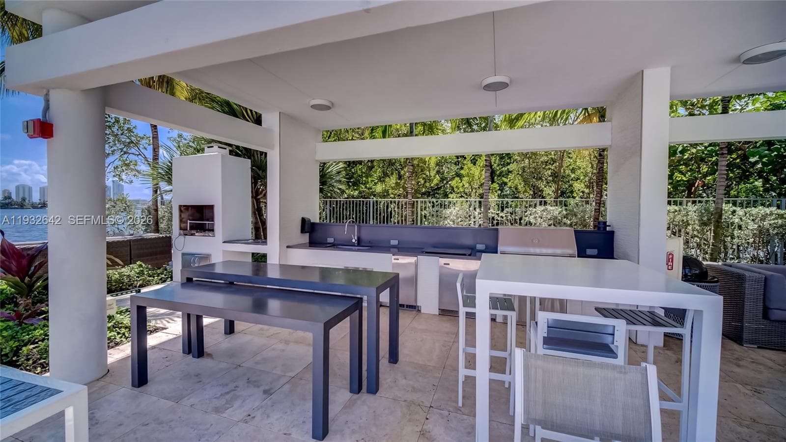 17111 Biscayne Blvd 410 photo 20