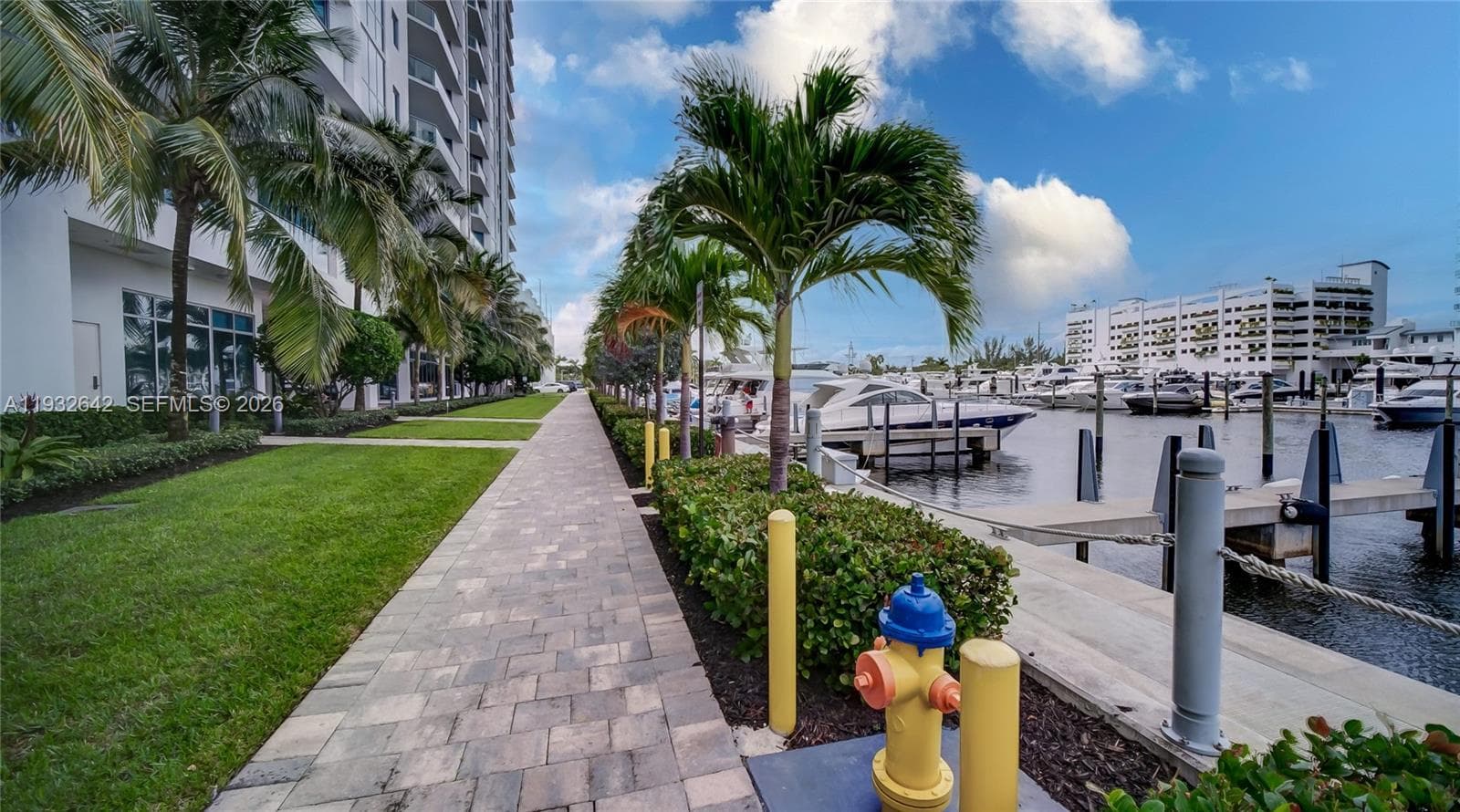 17111 Biscayne Blvd 410 photo 24